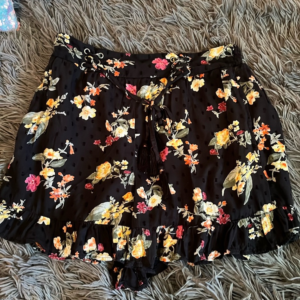 American Eagle Flowy Shorts